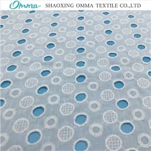 সাদা সূচিকর্ম তুলা ফ্যাব্রিক